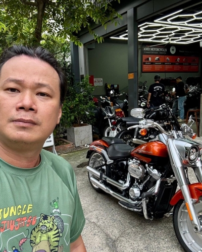 [T6/2026] Harley Softail Fat Boy bản đặc biệt màu Scorched Orange/Black Denim Odo 1800miles